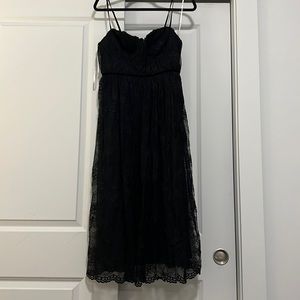 Lulus Black Sleeveless Midi Dress. Size medium.